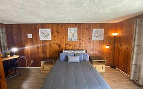 Heart Of The Berkshires Motel